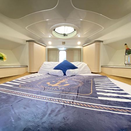 The Valencia Yacht Experience Otel Dış mekan fotoğraf