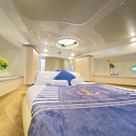 The Valencia Yacht Experience Otel Dış mekan fotoğraf