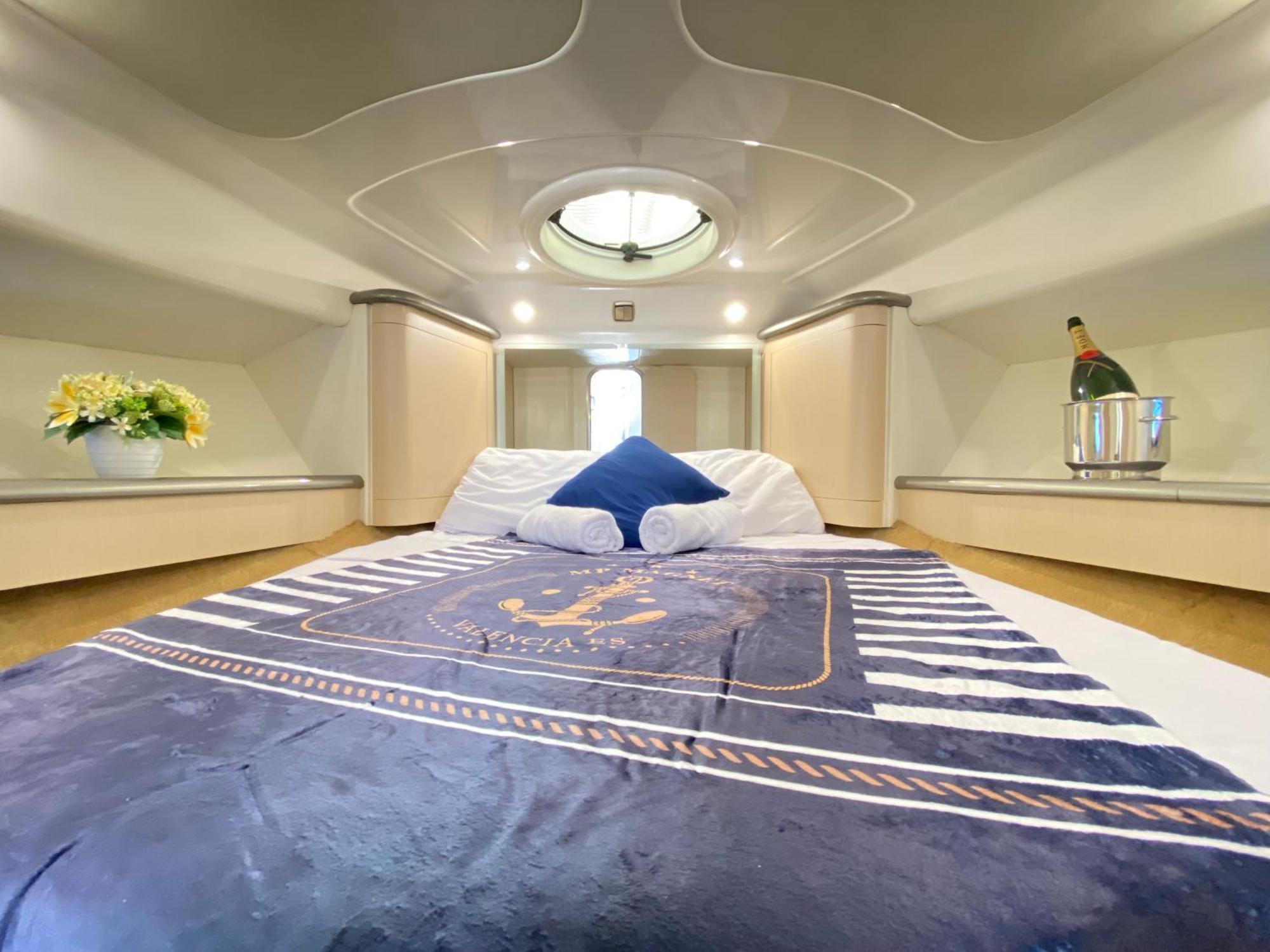The Valencia Yacht Experience Otel Dış mekan fotoğraf